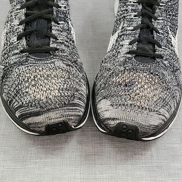 Nike Flyknit Racer Oreo 2.0 Black / White running GS shoes 526628-012 Men\'s 9 main image 12